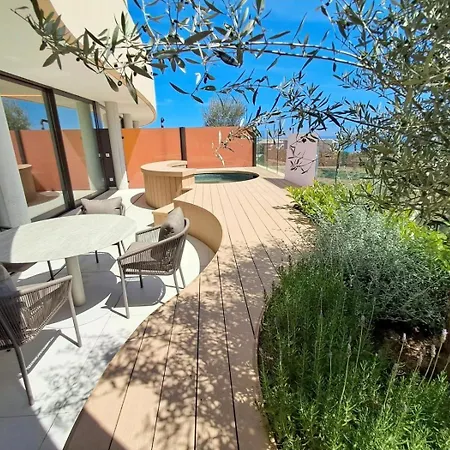 Luxury 2 Bed Retreat South Residences El Higueron